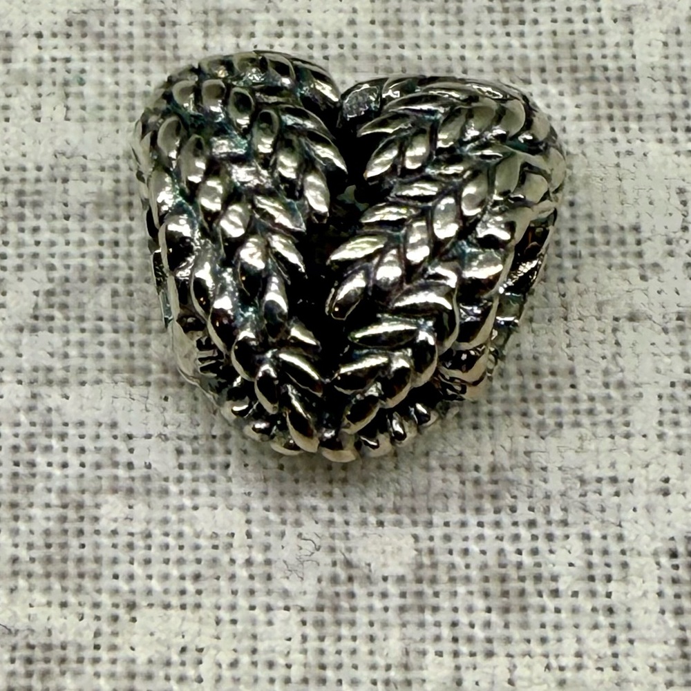 NWOB Retired Pandora Openwork Leaf Heart Charm, Nature Foliage